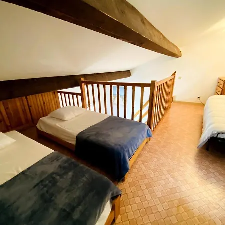 Mezzanine Sur La Lagune Avec Piscine Apartmán *